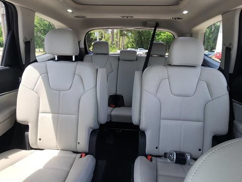 Used 2024 Kia Telluride SX AWD/4WD image 11
