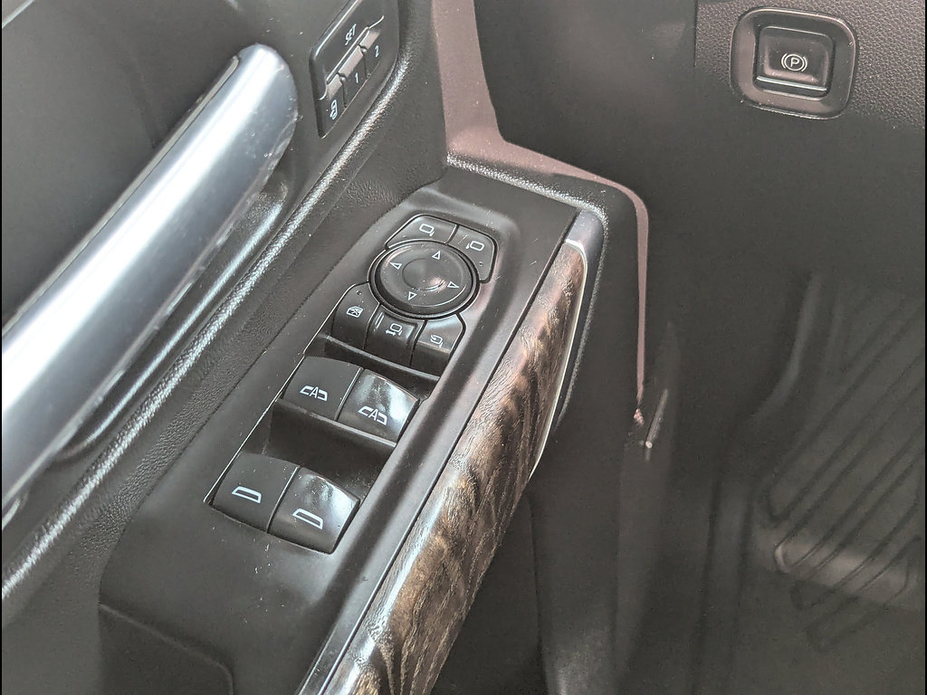 Used 2021 GMC Sierra 3500 Denali w/ Denali Ultimate Package AWD/4WD image 29
