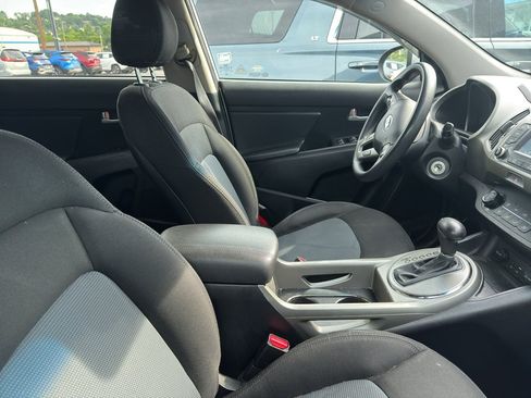 Used 2016 Kia Sportage LX w/ LX Popular Package FWD image 8