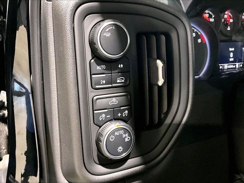 Used 2021 Chevrolet Silverado 1500 W/T w/ WT Value Package AWD/4WD image 30