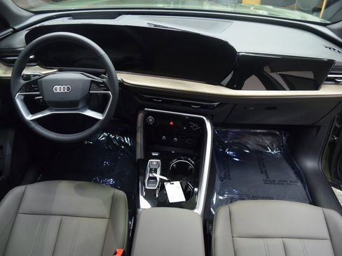 New 2025 Audi Q5 2.0T Premium Plus w/ Premium Plus image 8