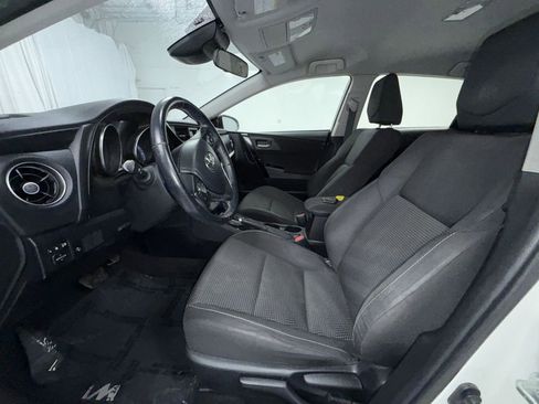 Used 2018 Toyota Corolla iM w/ Carpet Mat Package (TMS) image 11