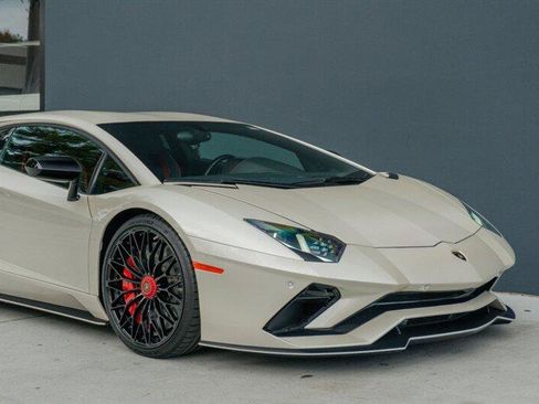 Used 2017 Lamborghini Aventador S image 46