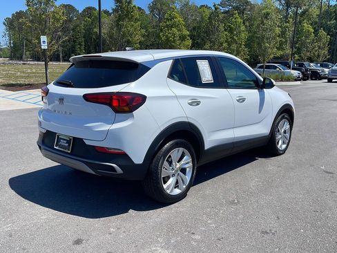 Used 2024 Buick Encore GX Preferred FWD image 7