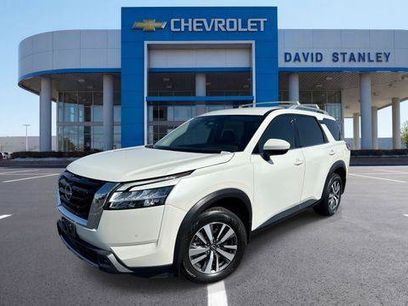 Used 2024 Nissan Pathfinder SL