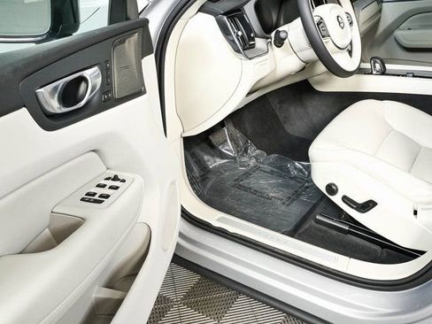Used 2025 Volvo XC60 T8 Plus w/ Protection Package Premier AWD/4WD image 8