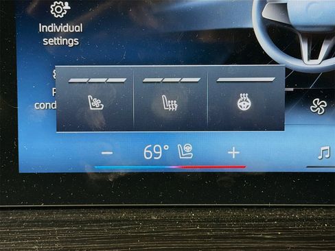 Used 2026 BMW X5 xDrive40i w/ M Sport Package image 24