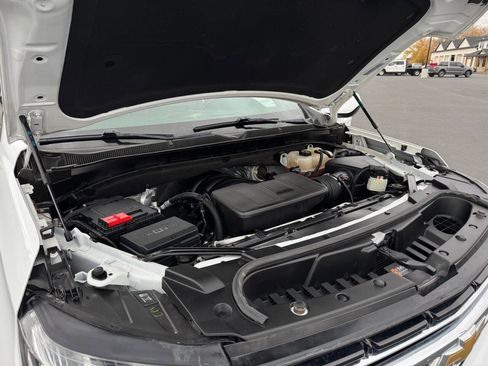 Used 2023 Chevrolet Suburban LT image 42