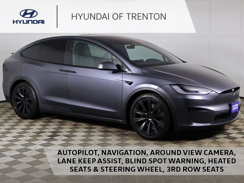 Used 2023 Tesla Model X Plaid image 1