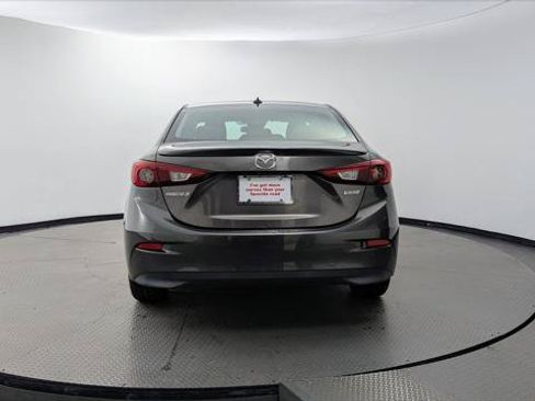Used 2018 MAZDA MAZDA3 Touring FWD image 7