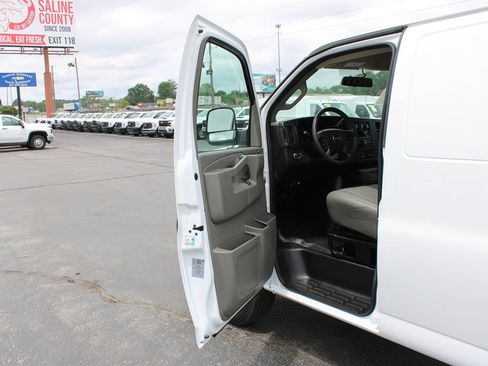 Used 2024 GMC Savana 2500 w/ Driver Convenience Package RWD image 26