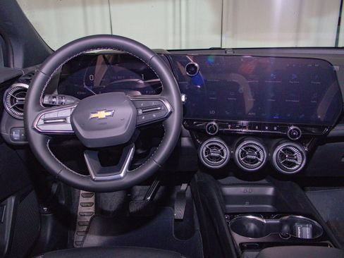 New 2026 Chevrolet Blazer EV LT image 14