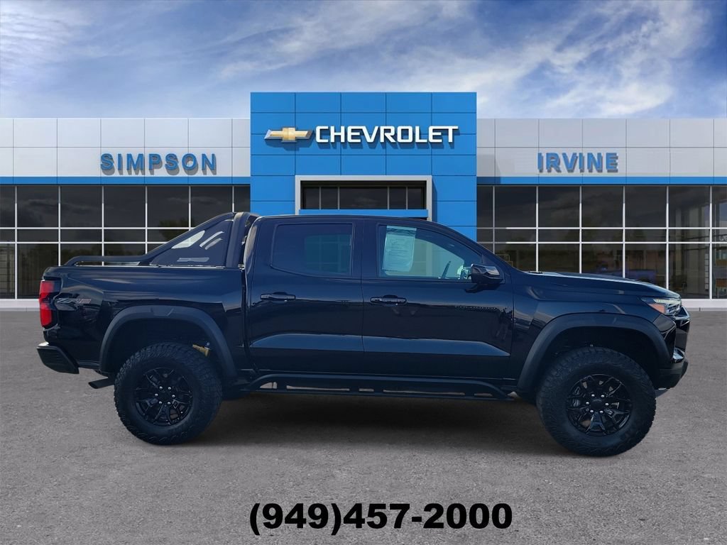 Used 2024 Chevrolet Colorado ZR2 w/ Technology Package AWD/4WD image 9