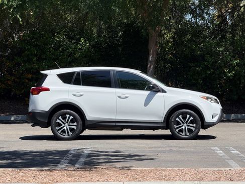 Used 2015 Toyota RAV4 LE image 6