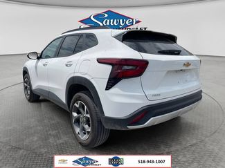 Used 2025 Chevrolet Trax LT w/ Driver Confidence Package FWD video 3