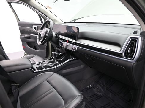 Certified 2024 Kia Sorento SX image 23