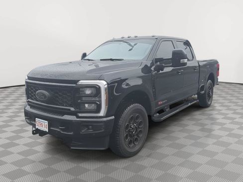Used 2026 Ford F350 Lariat w/ Black Appearance Package AWD/4WD image 4
