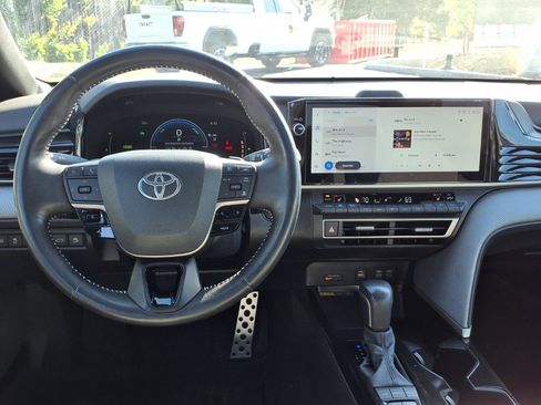 Used 2025 Toyota Camry SE w/ Multimedia Upgrade Package FWD image 5