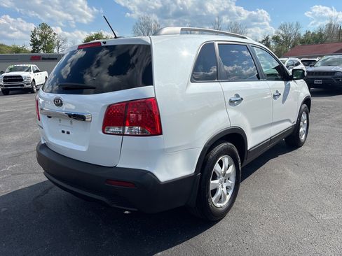Used 2013 Kia Sorento LX w/ Convenience Pkg AWD/4WD image 7
