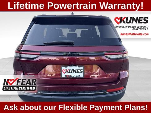 Used 2024 Jeep Grand Cherokee Altitude AWD/4WD image 5