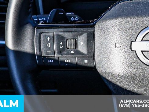 Used 2025 Nissan Rogue Platinum FWD image 31