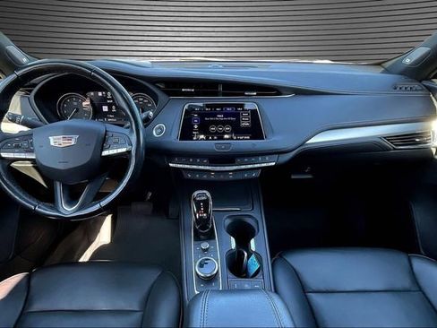 Used 2020 Cadillac XT4 Premium Luxury AWD/4WD image 7