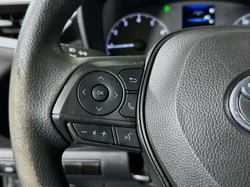Used 2025 Toyota Corolla LE FWD image 16