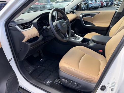 Certified 2025 Toyota RAV4 XLE Premium AWD/4WD image 11