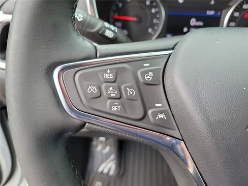 Used 2024 Chevrolet Equinox LT FWD image 25