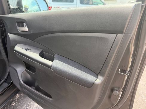 Used 2016 Honda CR-V LX image 7