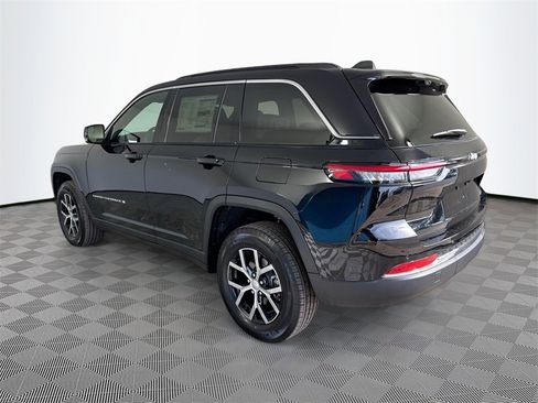 New 2025 Jeep Grand Cherokee Limited w/ Luxury Tech Group II image 5