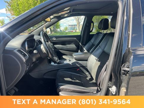 Used 2020 Jeep Grand Cherokee Altitude AWD/4WD image 13