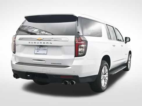 Used 2023 Chevrolet Suburban Premier image 7