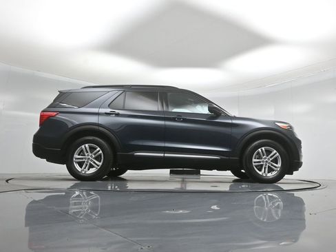 Certified 2023 Ford Explorer XLT RWD image 49