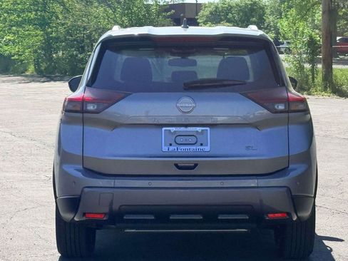 Used 2025 Nissan Rogue SL FWD image 6
