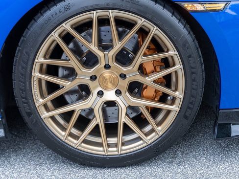Used 2020 Nissan GT-R Premium AWD/4WD image 17