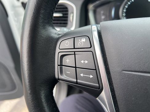 Used 2016 Volvo S60 T5 Inscription Platinum image 11