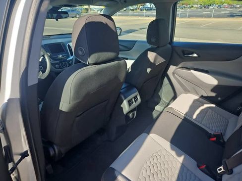 Used 2020 Chevrolet Equinox LS FWD image 11