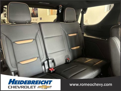 Used 2024 GMC Yukon AT4 w/ Technology Package AWD/4WD image 37