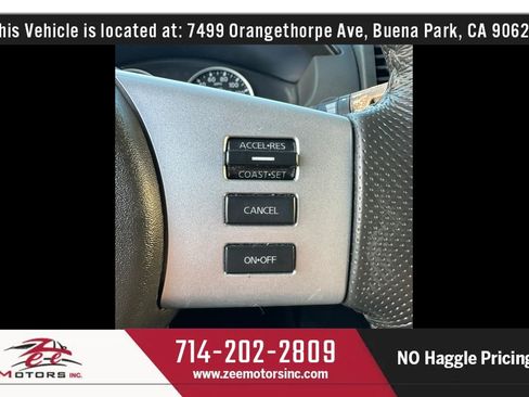 Used 2011 Nissan Pathfinder SV RWD image 28