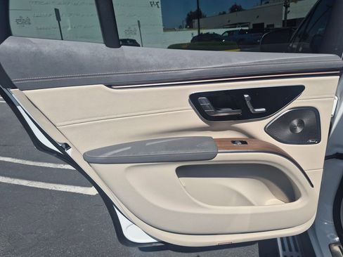 Used 2023 Mercedes-Benz EQS 450+ SUV image 31