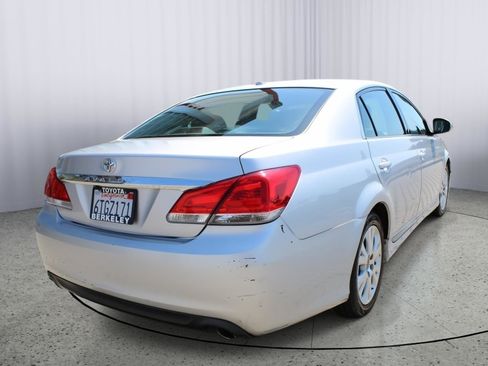 Used 2011 Toyota Avalon FWD image 8