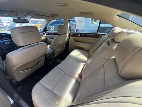 Used 2012 Hyundai Genesis 3.8 image 26