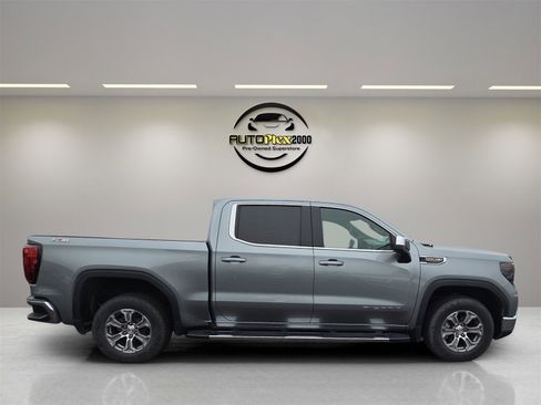 Used 2023 GMC Sierra 1500 SLE image 8