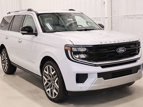 New 2026 Ford Expedition Platinum AWD/4WD image 3