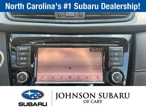 Used 2018 Nissan Rogue SV w/ Sun & Sound Touring Package FWD image 10