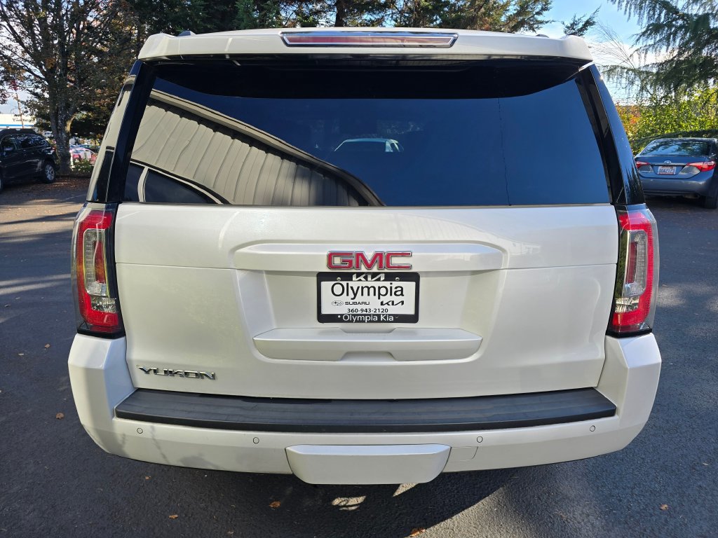 Used 2019 GMC Yukon SLT w/ Graphite Performance Edition AWD/4WD image 4