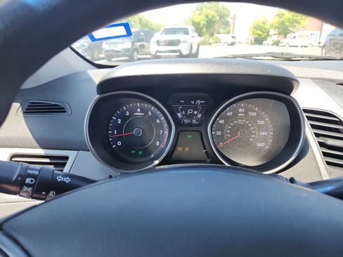 Used 2015 Hyundai Elantra SE w/ Option Group 02 FWD image 22