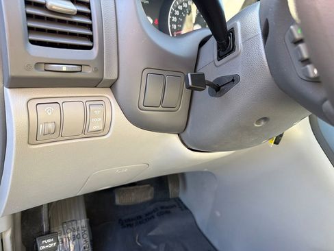 Used 2014 Kia Sedona LX w/ Power Package image 17