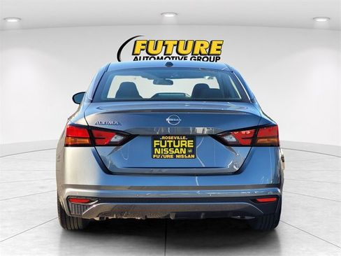 Certified 2025 Nissan Altima 2.5 S image 8